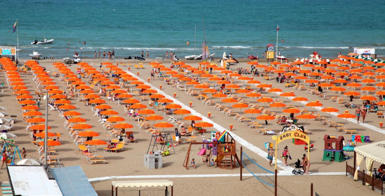 Hotel Orizzonti Rimini Exterior foto
